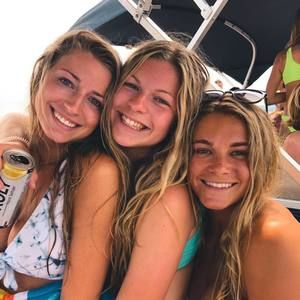 Meet your Posher, Danielle